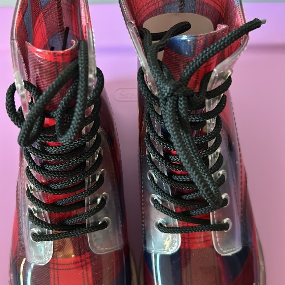 Rainboots - Picture 3 of 6